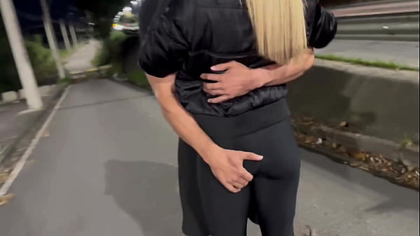 ESPOSA COM O AMIGO DO CORNO NA AV. BRASIL